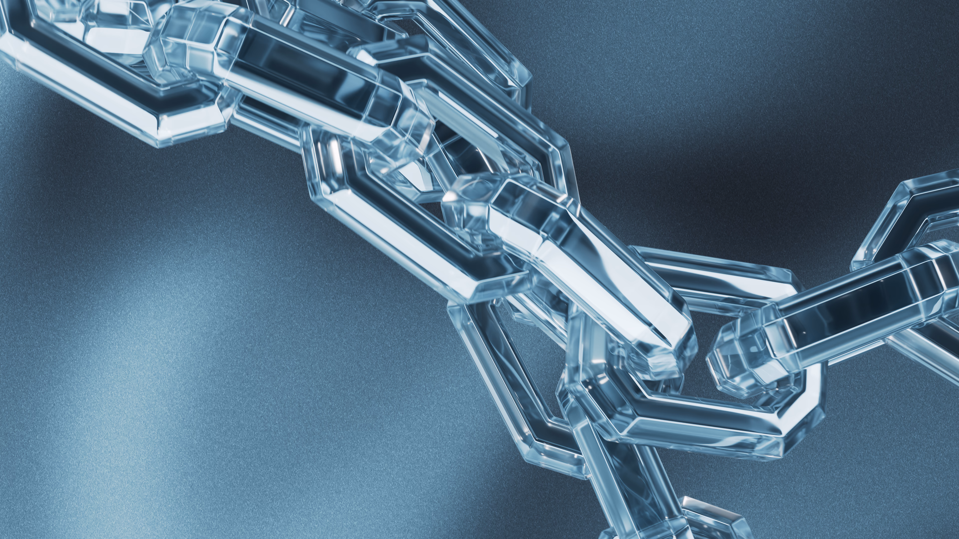L'AVREAT Translucent Chains